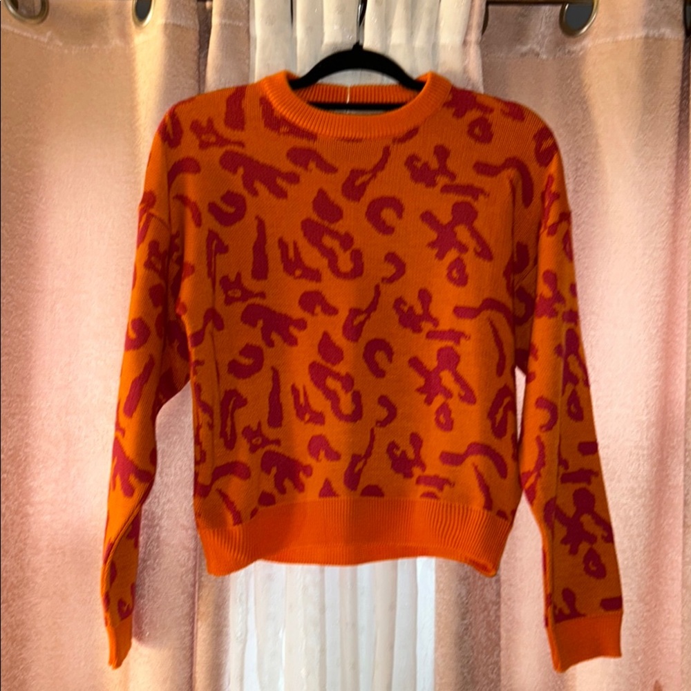NWT The Tellier Size M Orange and Pink Leopard Print Sweater